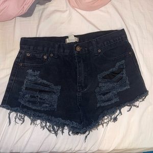 BLACK JEAN SHORTS